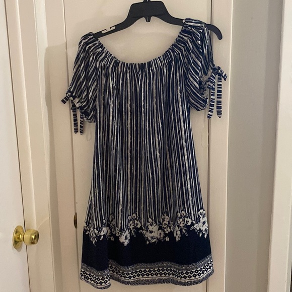 Xhilaration navy white off the shoulder dress - Picture 3 of 5